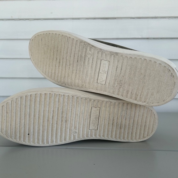 J/Slides Women's Green Camo Leather  Heidi Slip on Sz 9 - Picture 10 of 12